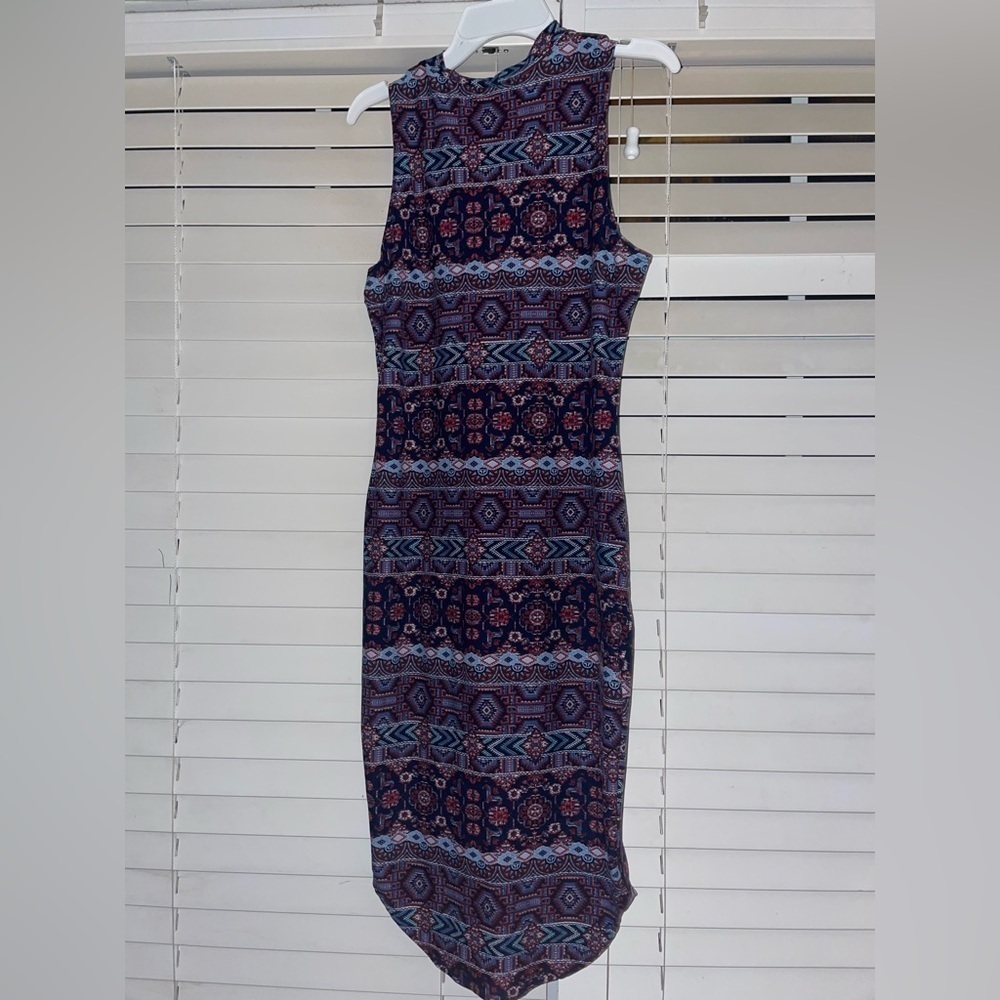 Cute and easy print body-con dress - Picture 2 of 2